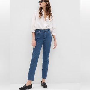 Like-new GAP Cheeky Straight High Rise Ankle Length Jeans Size 4/27.